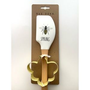 New RAE DUNN 🐝SPRING🐝 Spatula & Cutter Set